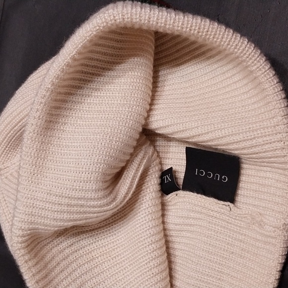 Gucci - Picture 2 of 4